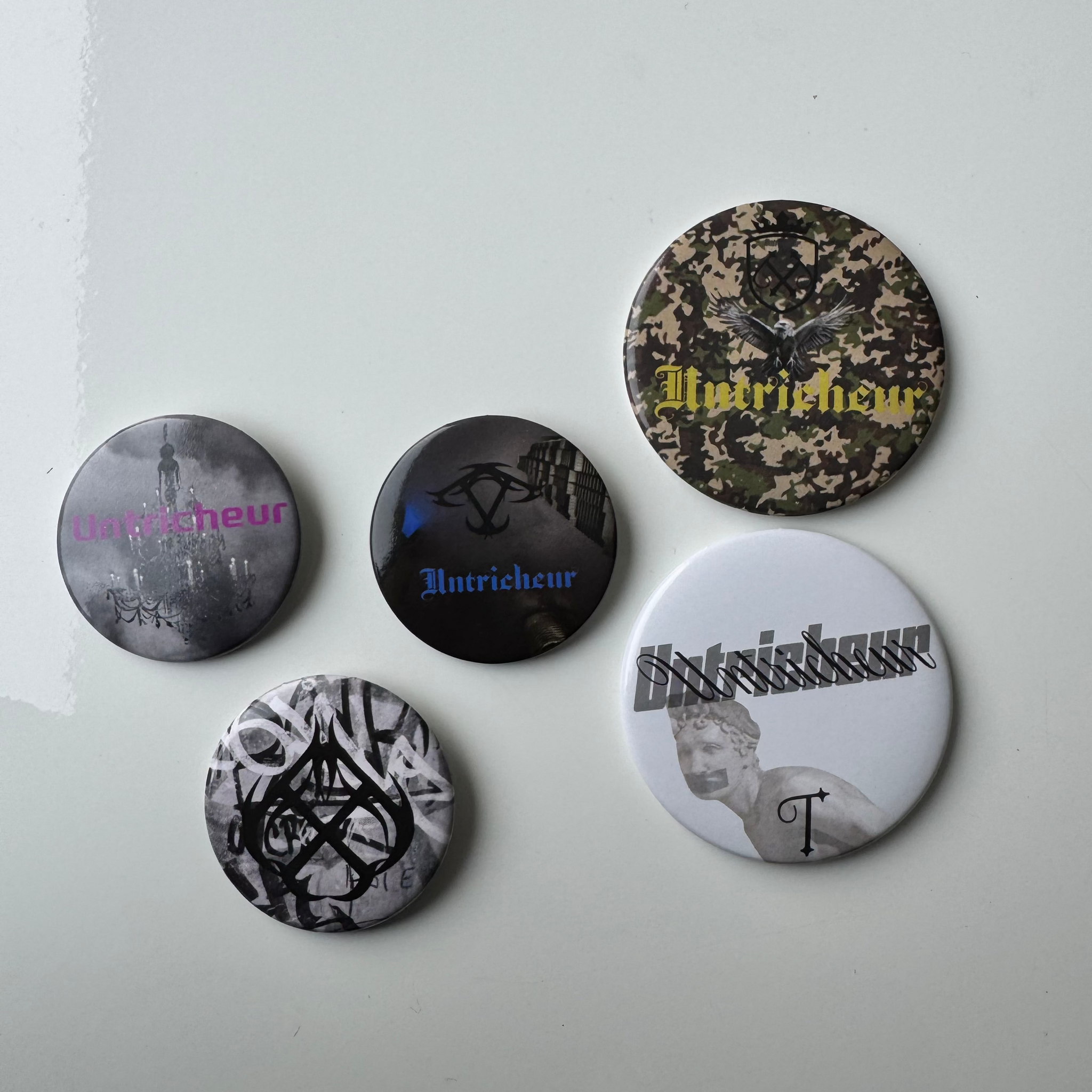 UNTRICHEUR. "ALL OVER"